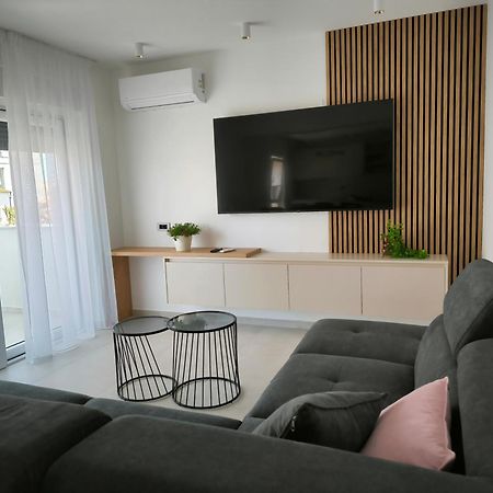 Luxury Apartments Marina View Водице Екстериор снимка