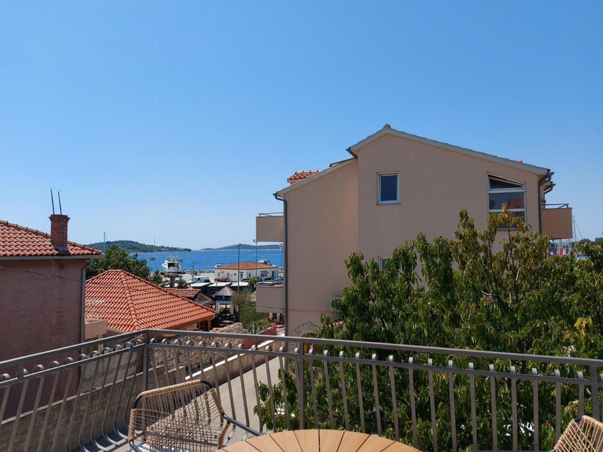 Luxury Apartments Marina View Водице Екстериор снимка