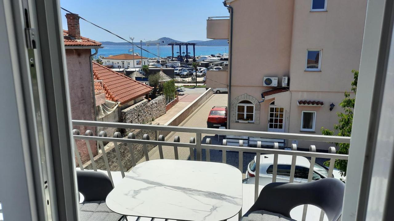Luxury Apartments Marina View Водице Екстериор снимка