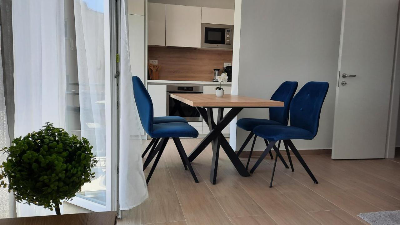 Luxury Apartments Marina View Водице Екстериор снимка
