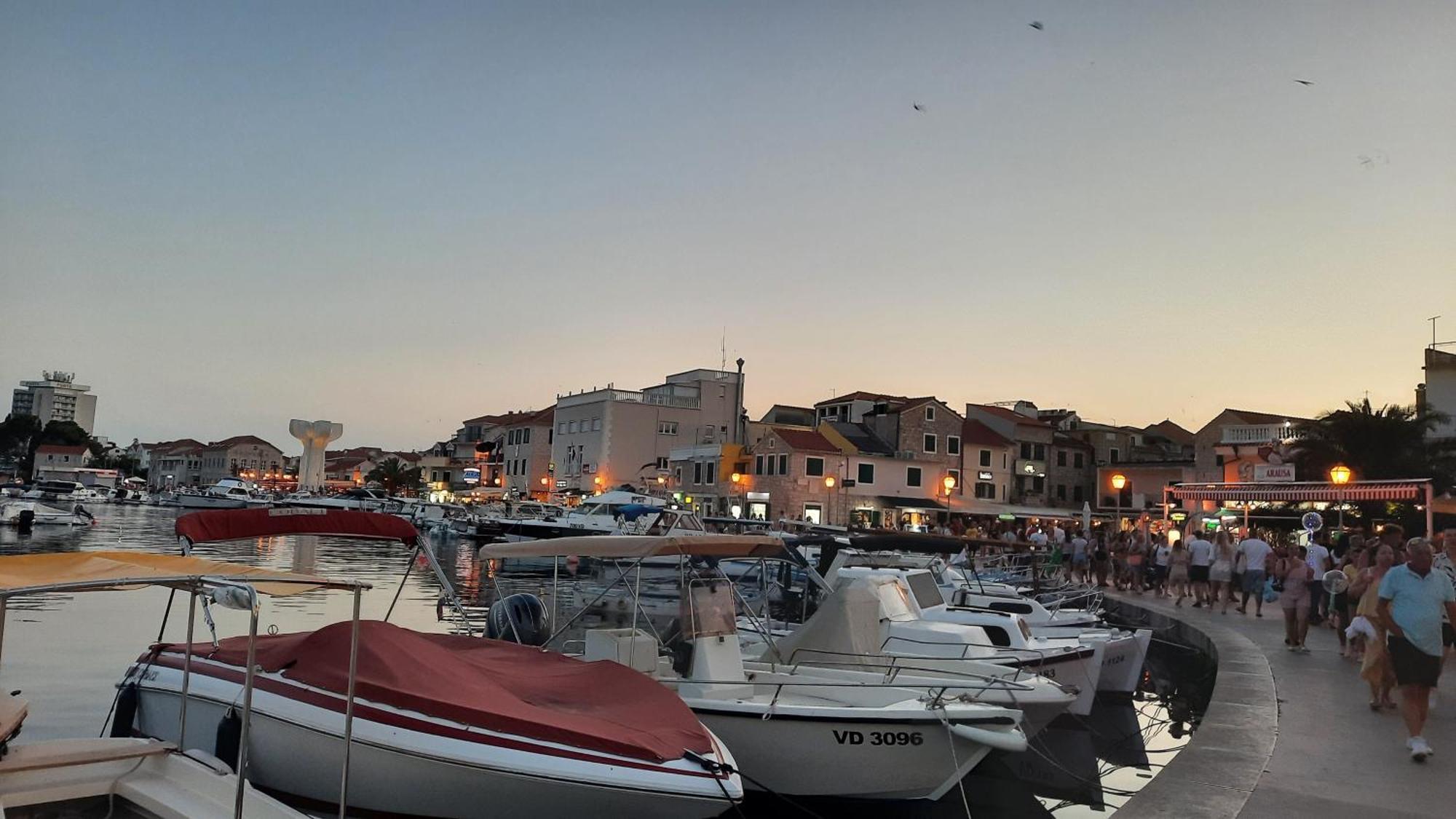 Luxury Apartments Marina View Водице Екстериор снимка